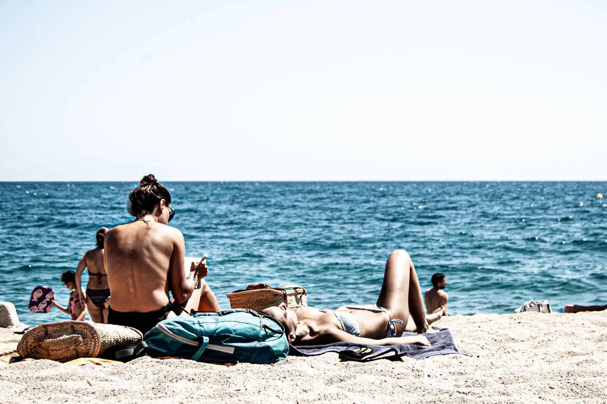Des scientifiques norvégiens cherchent à savoir si les bains de soleil peuvent protéger contre le coronavirus - 3