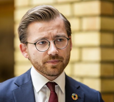 Sveinung Rotevatn veut que nous sachions que nous pourrons laver nos voitures à la maison 17 Sveinung Rotevatn veut que nous sachions que nous pourrons laver nos voitures à la maison - 16