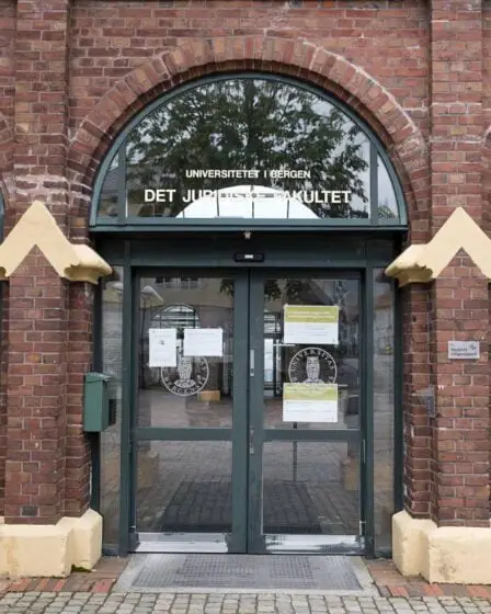 Un étudiant en droit de Bergen lance une pétition contre davantage de programmes d'études en droit en Norvège 29 Un étudiant en droit de Bergen lance une pétition contre davantage de programmes d'études en droit en Norvège - 28