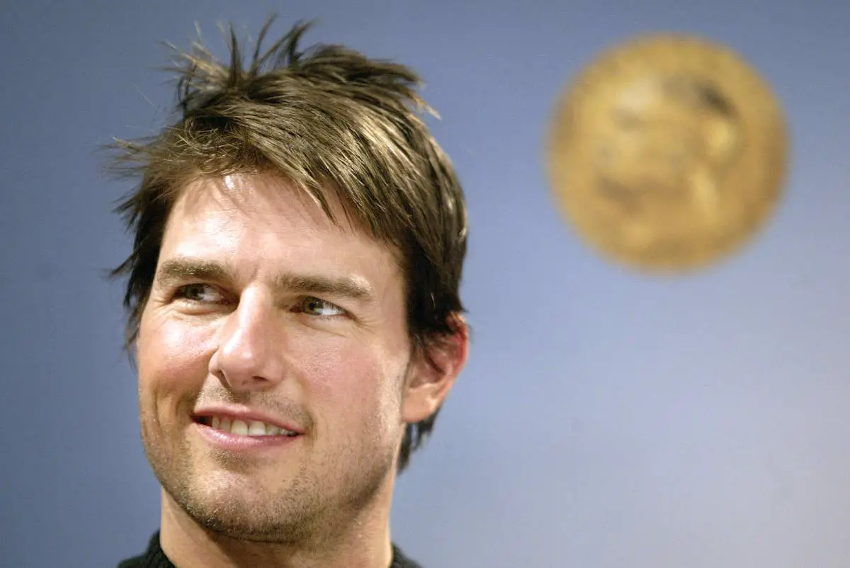 L'équipe de tournage de Tom Cruise a rejoint les opérations de sauvetage lors d'un incendie majeur à Åndalsnes 4 L'équipe de tournage de Tom Cruise a rejoint les opérations de sauvetage lors d'un incendie majeur à Åndalsnes - 3