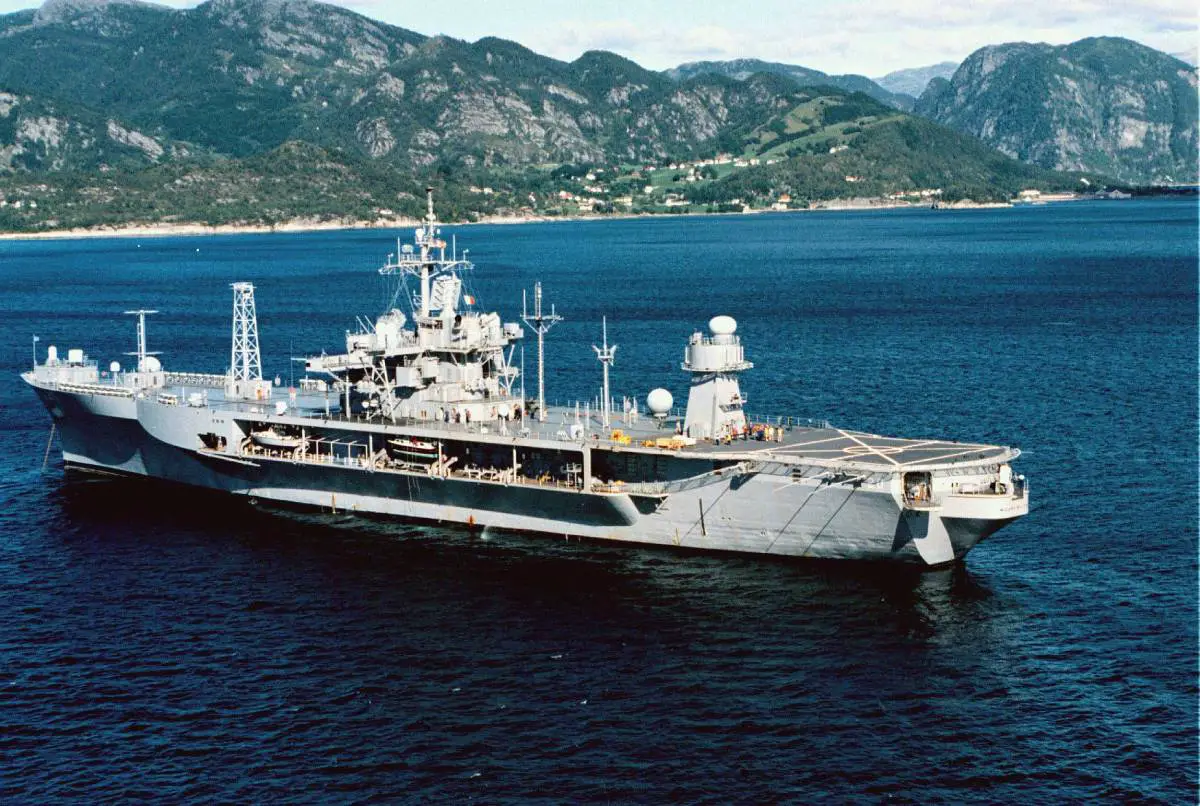 Le navire américain USS Mount Whitney accostera à Oslo 4 Le navire américain USS Mount Whitney accostera à Oslo - 3