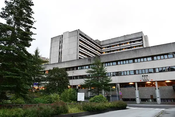 Un patient cancéreux reçoit des blessures mettant sa vie en danger après une faute professionnelle à Haukeland 4 Un patient cancéreux reçoit des blessures mettant sa vie en danger après une faute professionnelle à Haukeland - 3