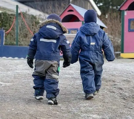 Une légère augmentation du nombre d'adoptions à l'étranger l'année dernière 23 Une légère augmentation du nombre d'adoptions à l'étranger l'année dernière - 22