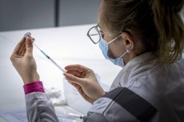 La Suède recommande les vaccins corona à toutes les personnes de plus de 16 ans - 18
