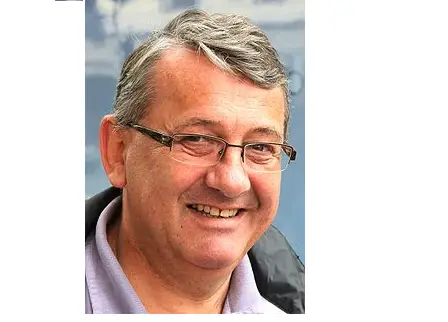 Foss conservera son poste de vérificateur général 2 Foss conservera son poste de vérificateur général - 1
