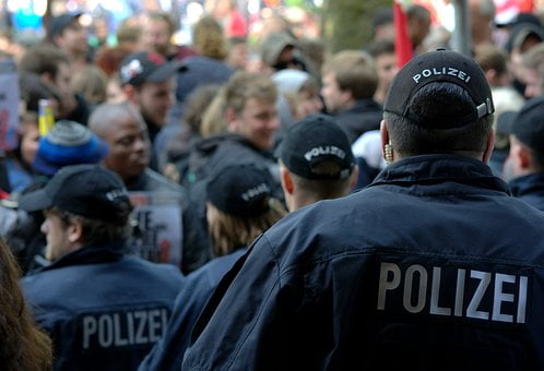 "Zone de guerre" à Hambourg lors du sommet du G20 4 "Zone de guerre" à Hambourg lors du sommet du G20 - 3