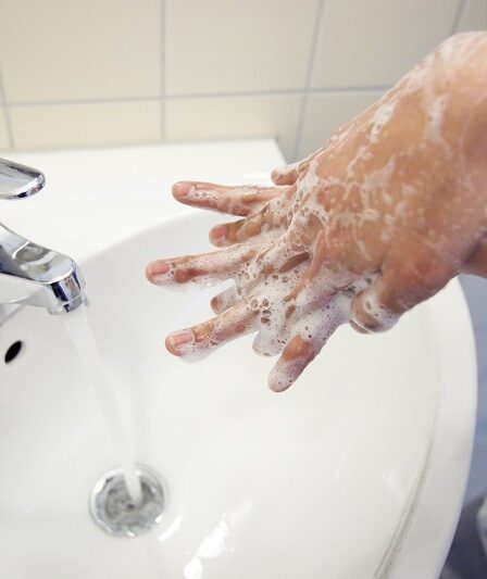 Lavage des mains continu et distance pendant deux à trois ans 23 Lavage des mains continu et distance pendant deux à trois ans - 22