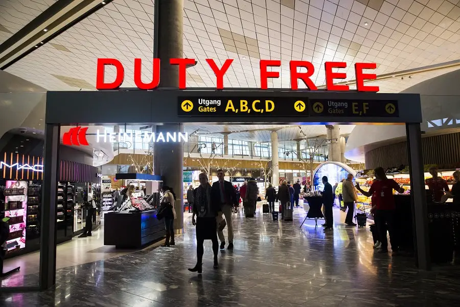 Vinmonopolet en pourparlers avec Avinor pour reprendre les ventes hors taxes 4 Vinmonopolet en pourparlers avec Avinor pour reprendre les ventes hors taxes - 3