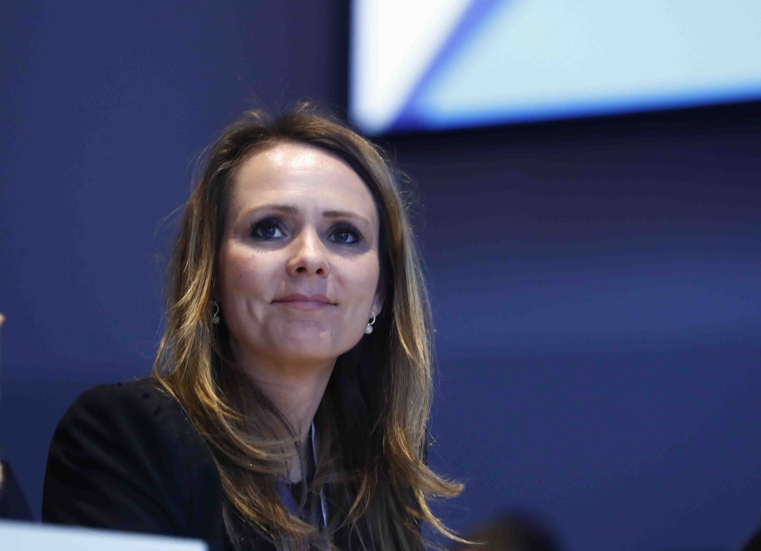 Le gouvernement autorisera les chaînes de télévision à diffuser des publicités à côté des programmes 4 Le gouvernement autorisera les chaînes de télévision à diffuser des publicités à côté des programmes - 3