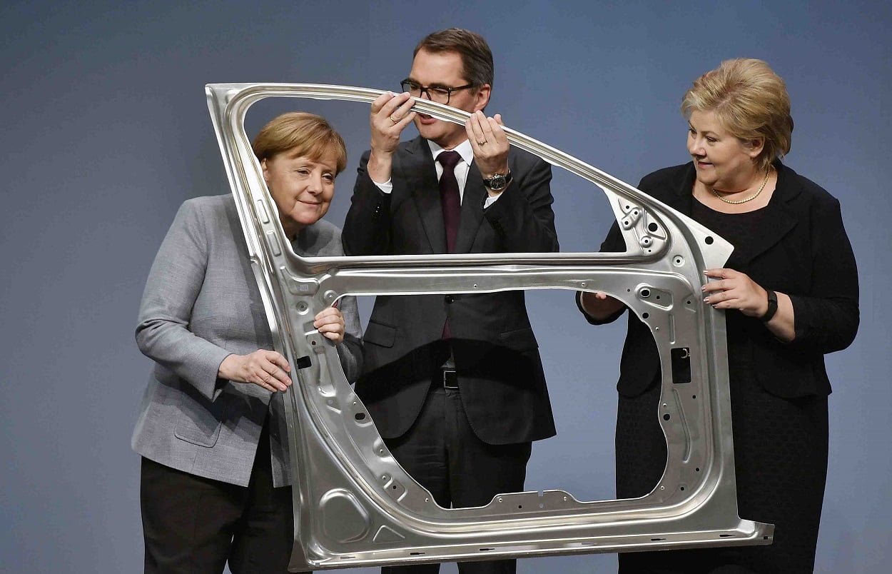 Hydro a reçu deux premiers ministres 4 Hydro a reçu deux premiers ministres - 3