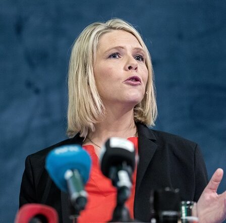 Listhaug annonce la réorganisation du régime d'aide sociale 16 Listhaug annonce la réorganisation du régime d'aide sociale - 15