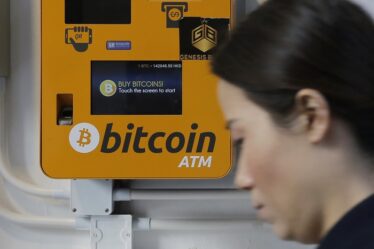 La crypto-monnaie Bitcoin est en baisse - 10
