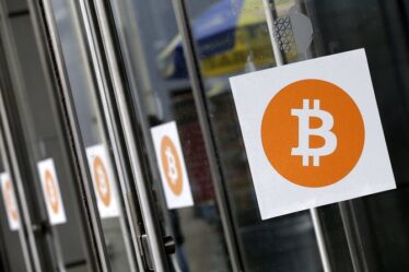Les clients de la banque ont triché pour des centaines de milliers de personnes dans la fraude au bitcoin - 22