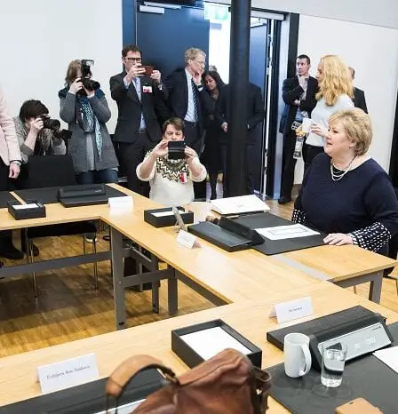 Le gouvernement veut moins de contractuels 8 Le gouvernement veut moins de contractuels - 7