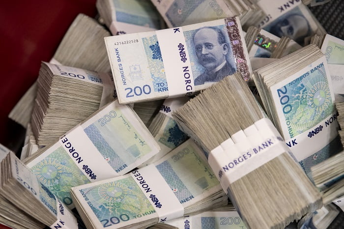 Le 31 mai, les anciens billets de 100 et 200 couronnes ne peuvent plus être utilisés 4 Le 31 mai, les anciens billets de 100 et 200 couronnes ne peuvent plus être utilisés - 3