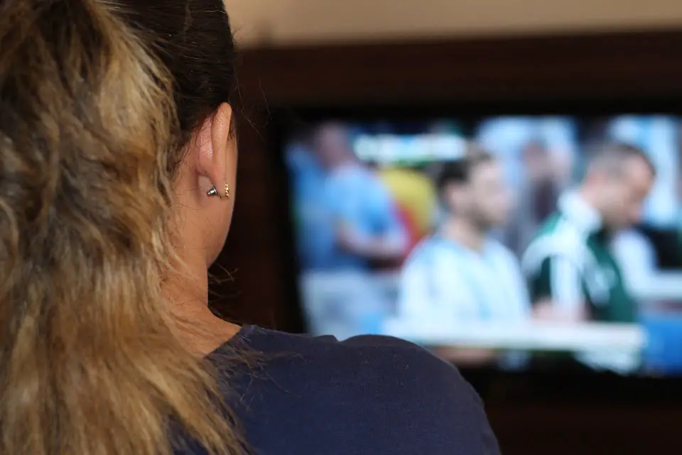 Vous avez maintenant la possibilité de regarder des publicités télévisées en même temps que le programme 4 Vous avez maintenant la possibilité de regarder des publicités télévisées en même temps que le programme - 3