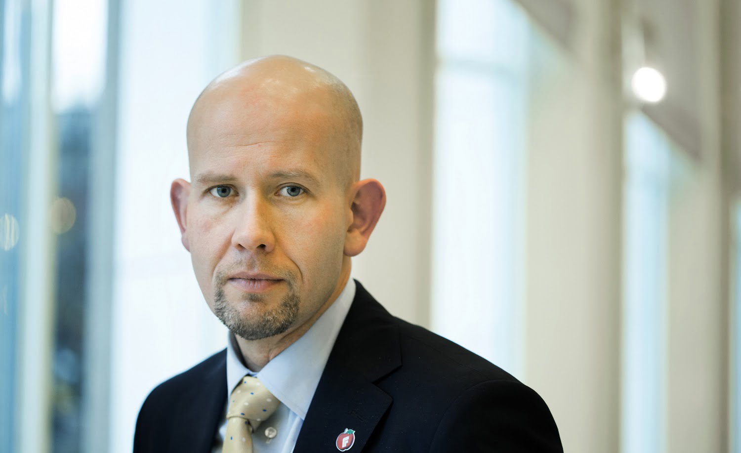 Le ministre du Pétrole donnera 100 millions pour la recherche 4 Le ministre du Pétrole donnera 100 millions pour la recherche - 3