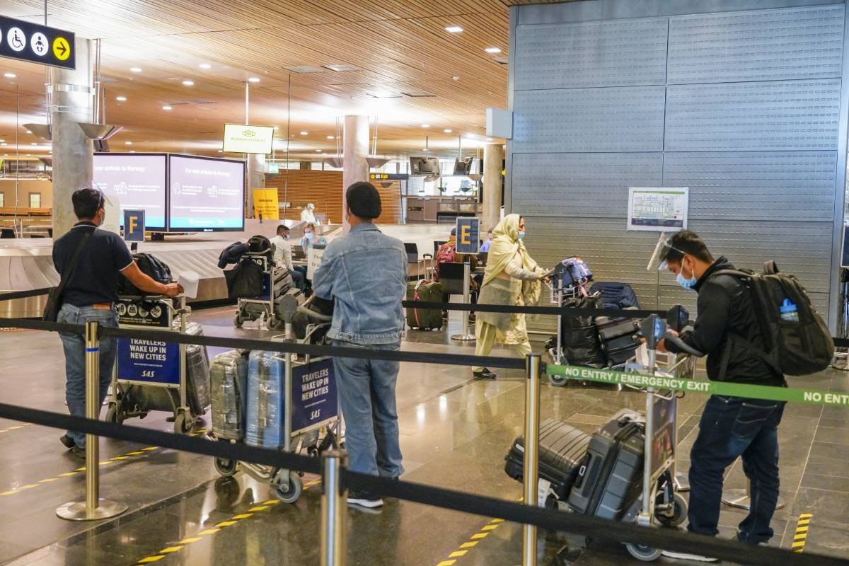 L'aéroport d'Oslo prévoit de déplacer les tests corona de la salle des bagages afin de réduire les files d'attente 4 L'aéroport d'Oslo prévoit de déplacer les tests corona de la salle des bagages afin de réduire les files d'attente - 3