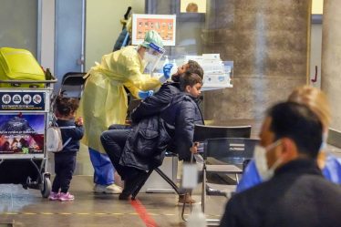 Les voyageurs non vaccinés des pays "verts" qui viennent en Norvège doivent se faire tester à la frontière - 16