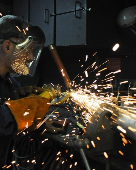 Des dirigeants positifs pour les travailleurs âgés 26 Des dirigeants positifs pour les travailleurs âgés - 25