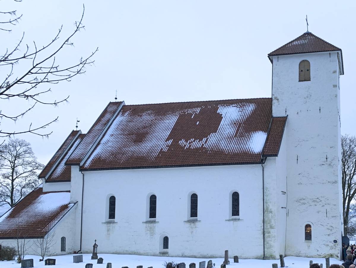 Une église en Norvège organise une cérémonie de changement de nom pour une femme transgenre de 49 ans 4 Une église en Norvège organise une cérémonie de changement de nom pour une femme transgenre de 49 ans - 3
