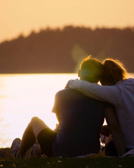 Les Norvégiens établissent un nouveau record d'étreinte pandémique, selon une enquête 5 Les Norvégiens établissent un nouveau record d'étreinte pandémique, selon une enquête - 4