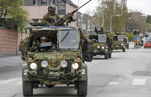 La réutilisation des véhicules renforcera la Garde nationale 4 La réutilisation des véhicules renforcera la Garde nationale - 3