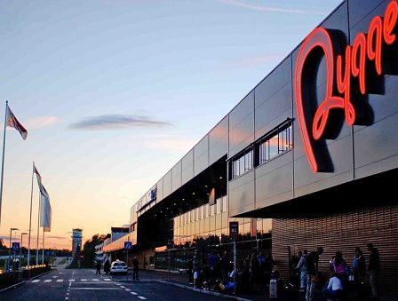 L'aéroport a besoin de 7,5 millions d'ici mercredi 26 L'aéroport a besoin de 7,5 millions d'ici mercredi - 25