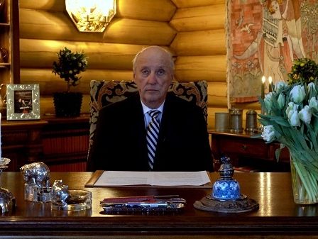 Le médecin conseille au roi de poursuivre le conseil d'Etat par téléphone 26 Le médecin conseille au roi de poursuivre le conseil d'Etat par téléphone - 25