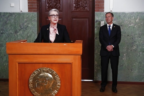 L'annonce du comité Nobel 4 L'annonce du comité Nobel - 3