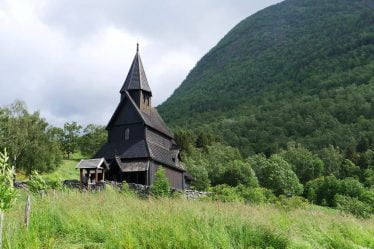 Le phénomène norvégien de financement participatif "kronerulling" vient à la rescousse de l'église Urnes Stave - 23