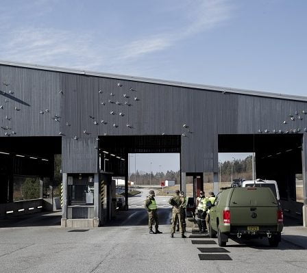 Les Norvégiens font les courses de Pâques en Suède malgré les exigences de quarantaine ultérieures 14 Les Norvégiens font les courses de Pâques en Suède malgré les exigences de quarantaine ultérieures - 13