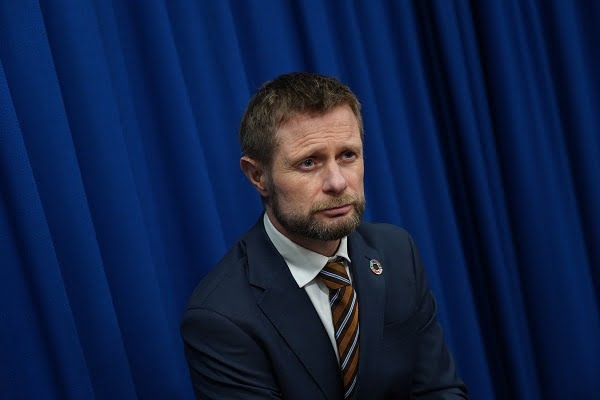 Les événements seront autorisés pour un maximum de 50 personnes à partir du 7 mai 4 Les événements seront autorisés pour un maximum de 50 personnes à partir du 7 mai - 3