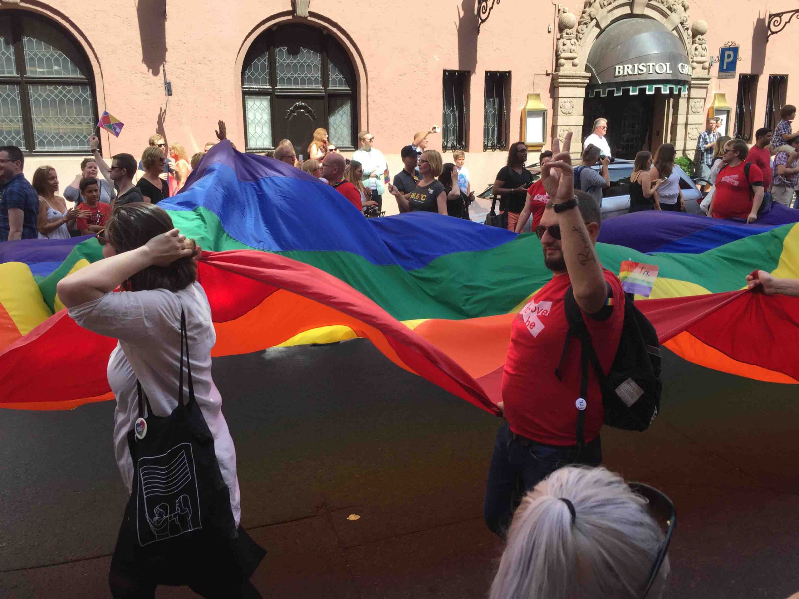 Des militants homosexuels disent que les "néo-nazis" les surveillent 6 Des militants homosexuels disent que les "néo-nazis" les surveillent - 5