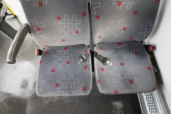 Nouvelles commandes de ceintures de sécurité dans les bus après des statistiques décevantes 6 Nouvelles commandes de ceintures de sécurité dans les bus après des statistiques décevantes - 5