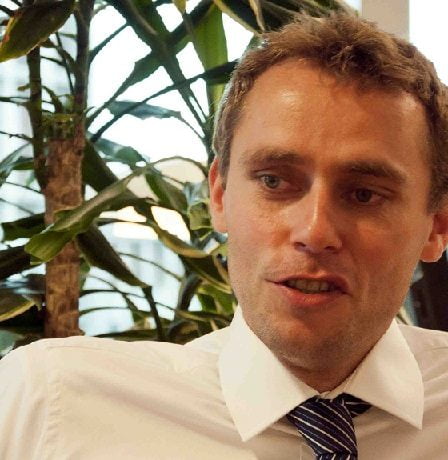 Le Parti du centre veut couper les subventions de Tesla - 22