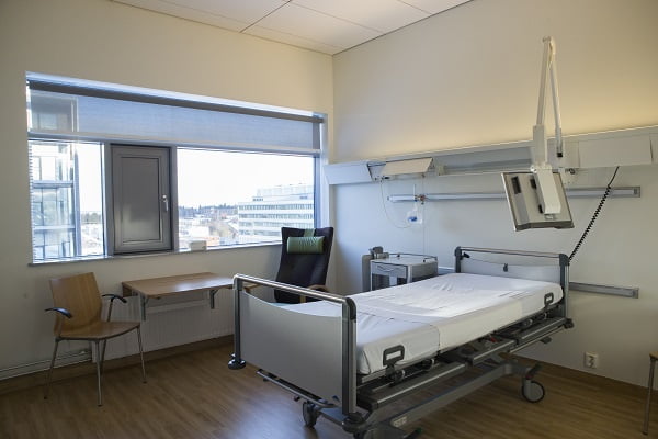 Onze personnes de moins de 40 ans en soins intensifs 4 Onze personnes de moins de 40 ans en soins intensifs - 3