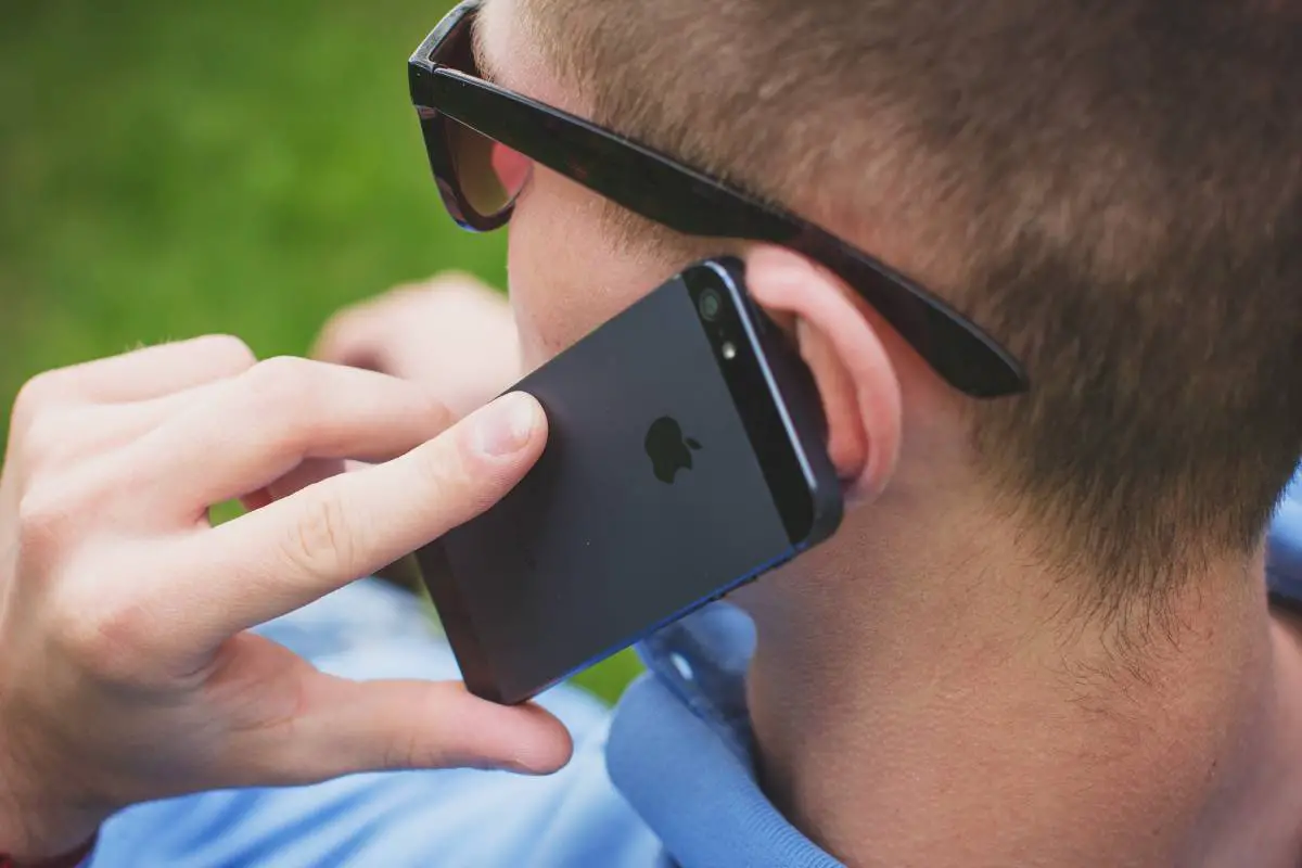 Innlandet : des escrocs téléphoniques se font passer pour des policiers et demandent des informations sensibles 4 Innlandet : des escrocs téléphoniques se font passer pour des policiers et demandent des informations sensibles - 3