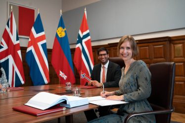 PHOTO : le ministre norvégien du Commerce signe un accord de libre-échange avec le Royaume-Uni - 18