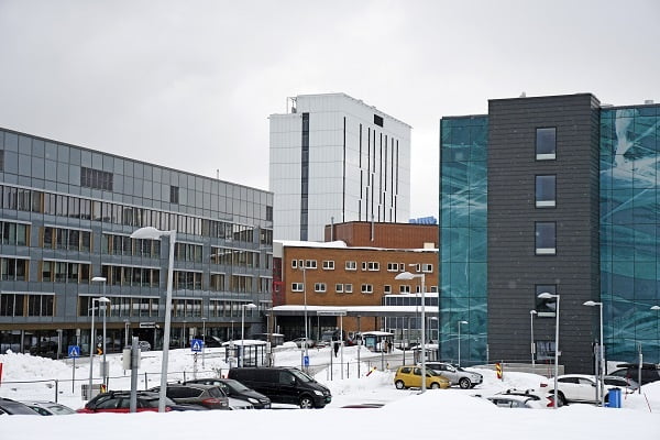 Un employé de l'hôpital a utilisé un masque de protection piraté - testé positif pour le coronavirus 4 Un employé de l'hôpital a utilisé un masque de protection piraté - testé positif pour le coronavirus - 3