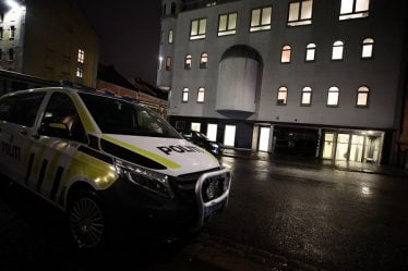 Une femme s'est fait mordre le doigt lors d'une bagarre à la mosquée d'Oslo - une femme accusée de violence - 18