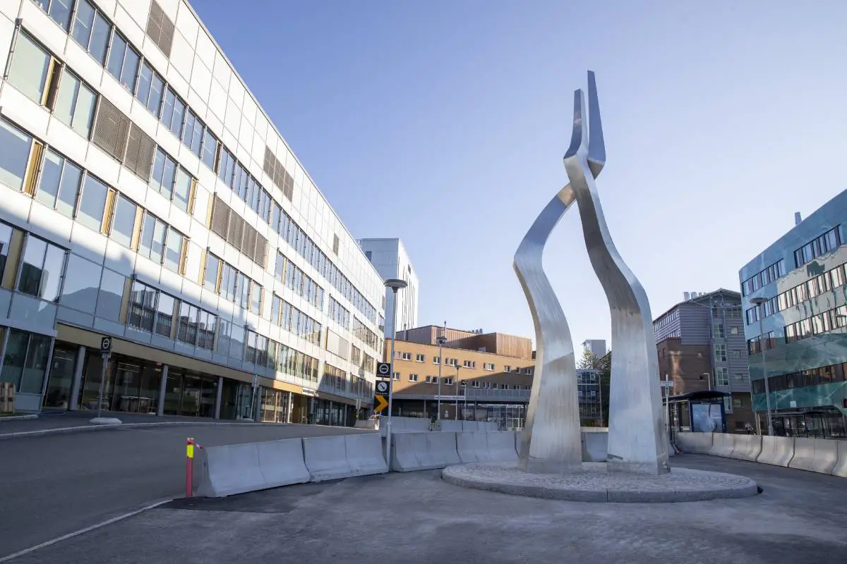 L'hôpital universitaire du nord de la Norvège condamné à une amende de 300 000 couronnes pour avoir enfreint la loi sur le personnel de santé 4 L'hôpital universitaire du nord de la Norvège condamné à une amende de 300 000 couronnes pour avoir enfreint la loi sur le personnel de santé - 3