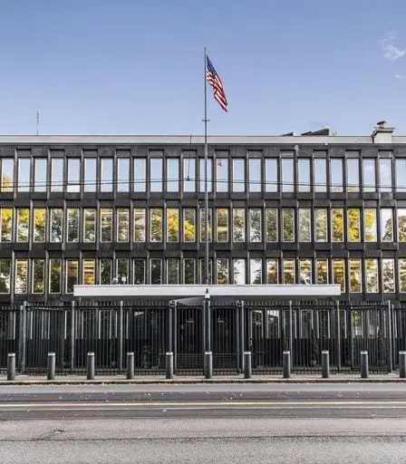 La vente de l'ambassade des États-Unis a commencé 23 La vente de l'ambassade des États-Unis a commencé - 22