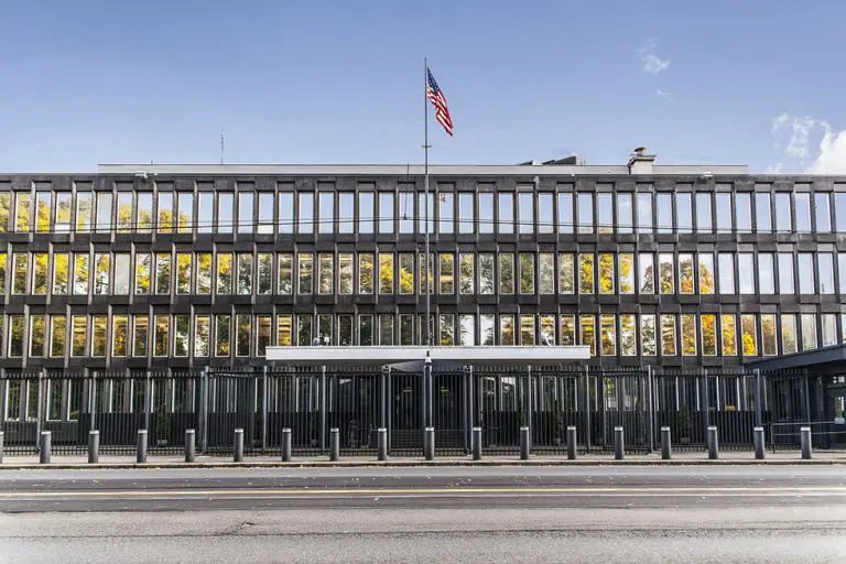 La vente de l'ambassade des États-Unis a commencé 4 La vente de l'ambassade des États-Unis a commencé - 3