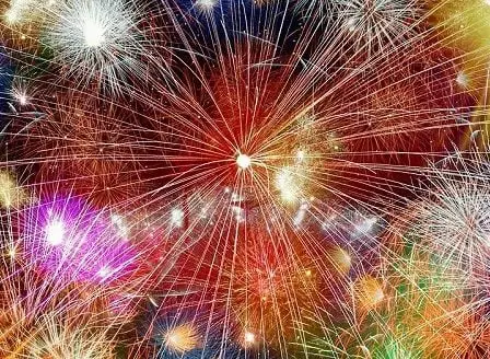 Le nombre de blessures causées par des feux d'artifice est en baisse - toujours important avec des précautions 2 Le nombre de blessures causées par des feux d'artifice est en baisse - toujours important avec des précautions - 1