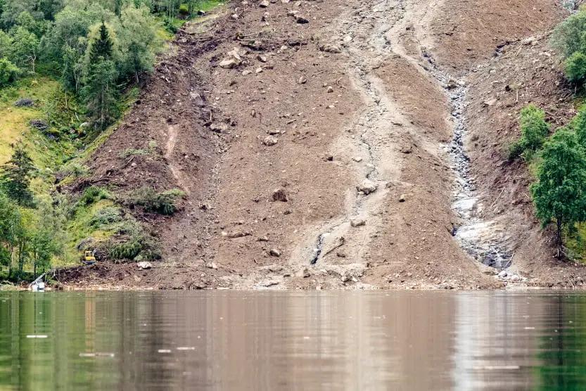 Pièces détachées trouvées dans le lac Jølster 4 Pièces détachées trouvées dans le lac Jølster - 3