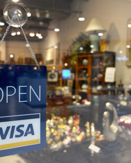 L'utilisation des cartes a augmenté de 7 % en août 26 L'utilisation des cartes a augmenté de 7 % en août - 25