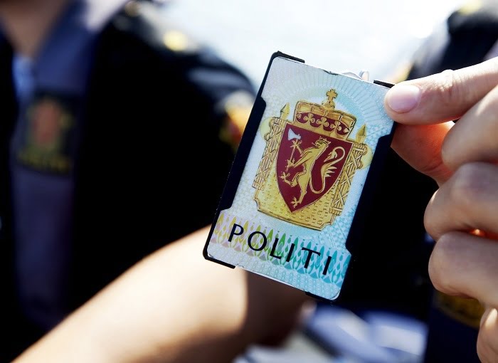 Une femme ivre a appelé la police près d'une centaine de fois 6 Une femme ivre a appelé la police près d'une centaine de fois - 5