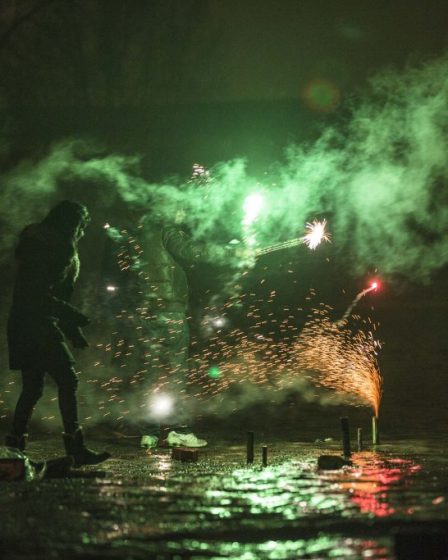 Dix hommes et un garçon ont subi des blessures aux yeux lors de la célébration du Nouvel An de l'année 20 Dix hommes et un garçon ont subi des blessures aux yeux lors de la célébration du Nouvel An de l'année - 19
