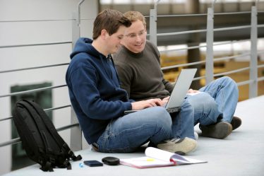 Forte baisse de l'emploi des jeunes - 18